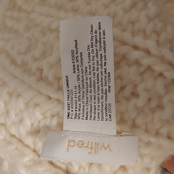 Wilfred ivory neckwarmer - Picture 3 of 4